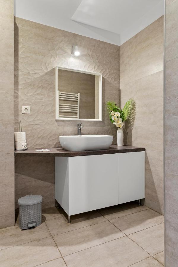 Aquarius: Upscale Flat In The Heart Of Bucharest! Διαμέρισμα Εξωτερικό φωτογραφία